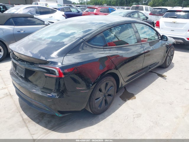 2024 TESLA MODEL 3 5YJ3E1EAXRF734469 Photo 3
