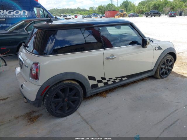 2007 MINI COOPER WMWMF33557TL67653 Photo 3