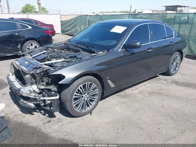 BMW 2018 2018 WBAJA9C5XJB249387 Image 2