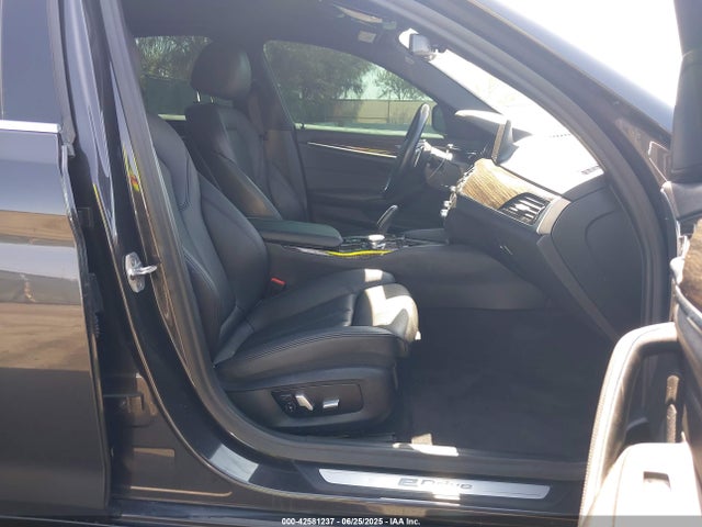 BMW 2018 2018 WBAJA9C5XJB249387 Image 5