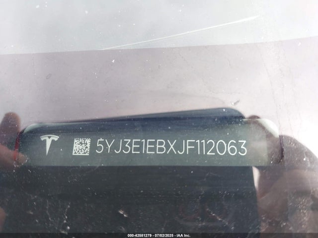 2018 TESLA MODEL 3 5YJ3E1EBXJF112063 Photo 8