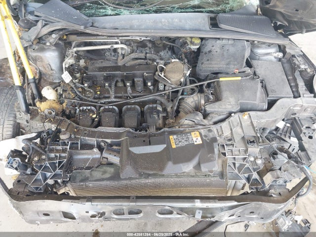 1FADP3K2XGL238417 Ford 2016