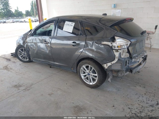 1FADP3K2XGL238417 Ford 2016