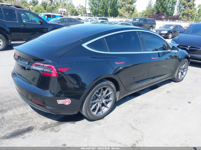 2018 TESLA MODEL 3 5YJ3E1EA1JF011422 Photo 3
