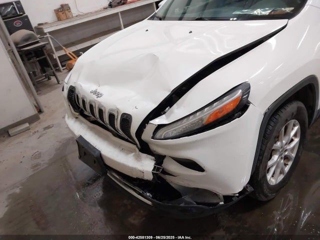 1C4PJMCS4HD218463 Jeep Cherokee