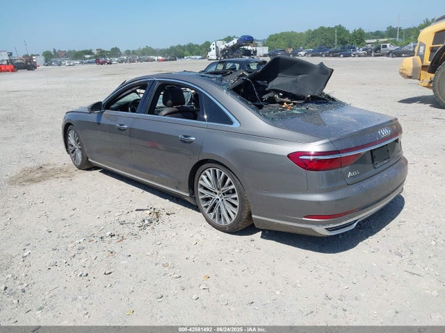 2020 AUDI A8 L WAU8EAF85LN000975 Photo 2