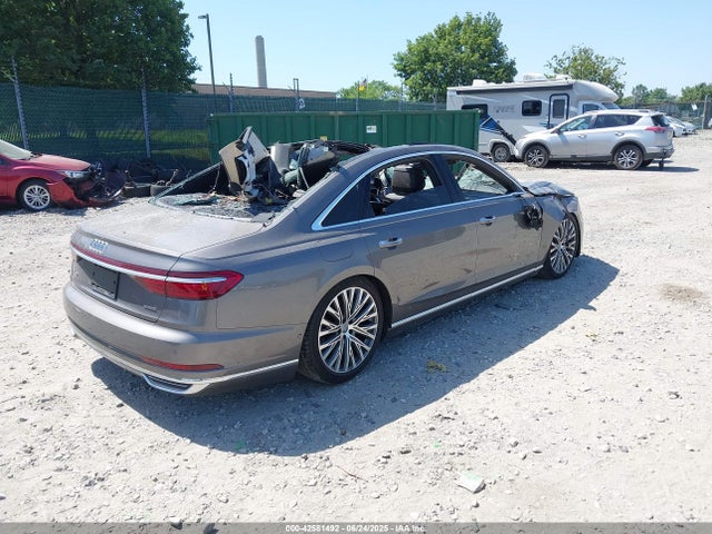 2020 AUDI A8 L WAU8EAF85LN000975 Photo 3