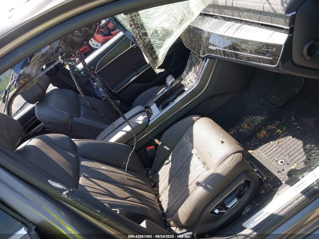 2020 AUDI A8 L WAU8EAF85LN000975 Photo 4