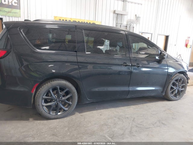 Chrysler Pacifica 2021 2C4RC1FG0MR589412 Image 14