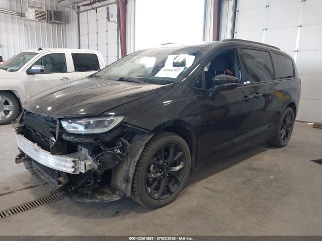Chrysler Pacifica 2021 2C4RC1FG0MR589412 Image 2
