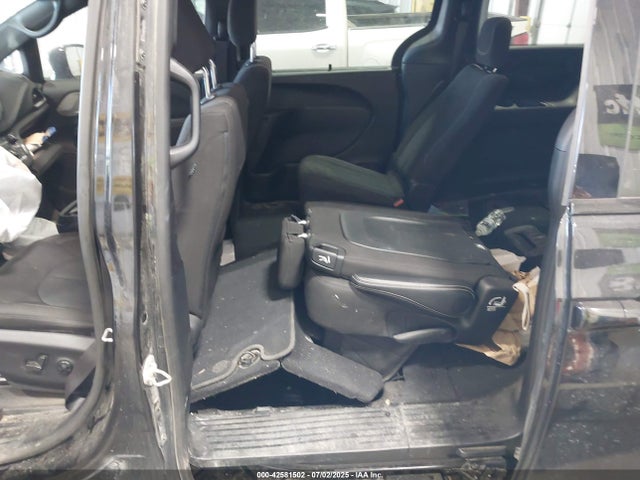 Chrysler Pacifica 2021 2C4RC1FG0MR589412 Image 8
