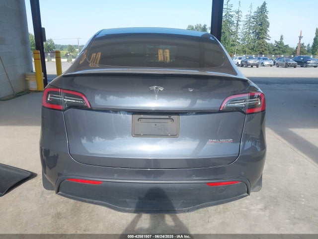 5YJYGDEF8LF020263 Tesla 2020