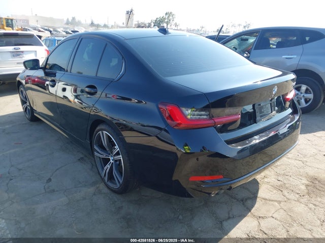 BMW 2023 2023 3MW69FF03P8D51962 Image 3
