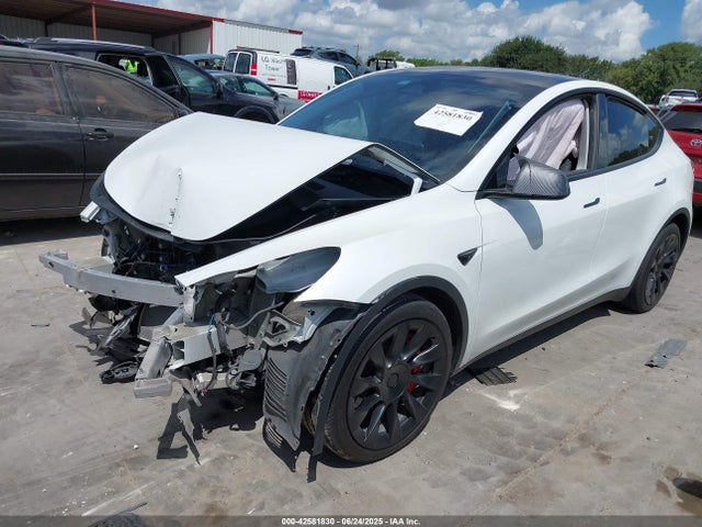 2023 TESLA MODEL Y 7SAYGAEE6PF969390 Photo 1