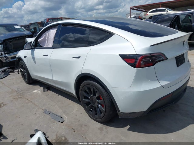 2023 TESLA MODEL Y 7SAYGAEE6PF969390 Photo 2