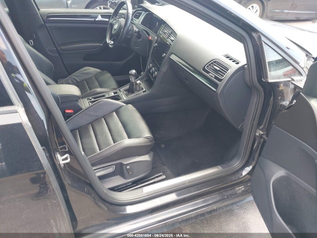 WVWWF7AU4JW237852 Volkswagen 2018