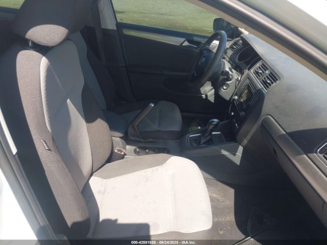 2017 VOLKSWAGEN JETTA 3VW2B7AJXHM241962 Photo 4