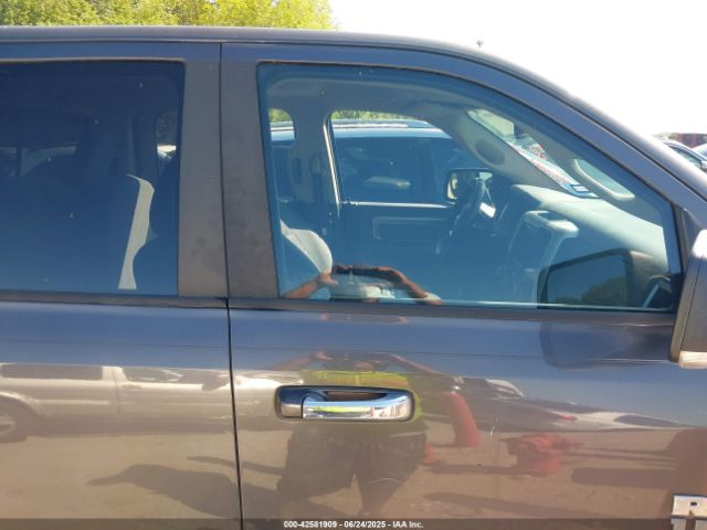 1C6RR6LT9GS221527 RAM 2016