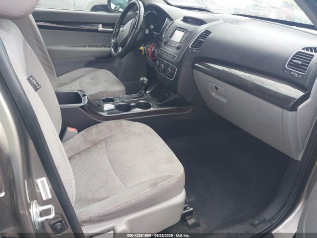 2015 KIA SORENTO 5XYKT4A63FG631774 Photo 4