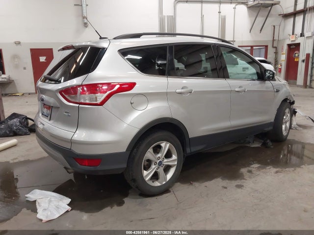 1FMCU9G9XFUC82655 Ford 2015