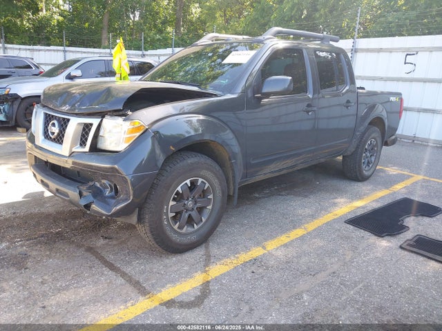 1N6AD0EV3FN768125 Nissan 2015