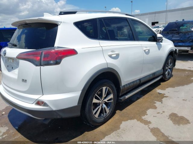 2017 TOYOTA RAV4 JTMWFREV9HJ703359 Photo 3