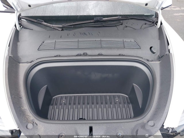 2024 TESLA MODEL Y 7SAYGDEF2RA319899 Photo 9