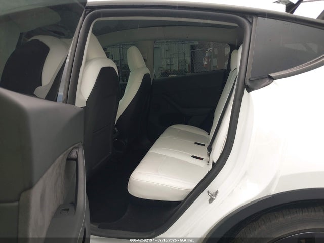 2024 TESLA MODEL Y 7SAYGDEF2RA319899 Photo 7