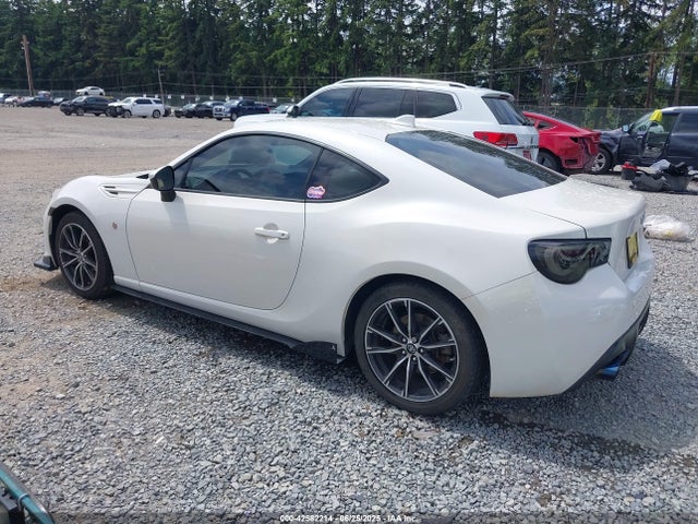 JF1ZNAA14H8701617 Toyota na