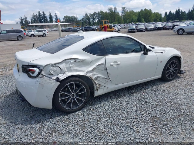 JF1ZNAA14H8701617 Toyota na