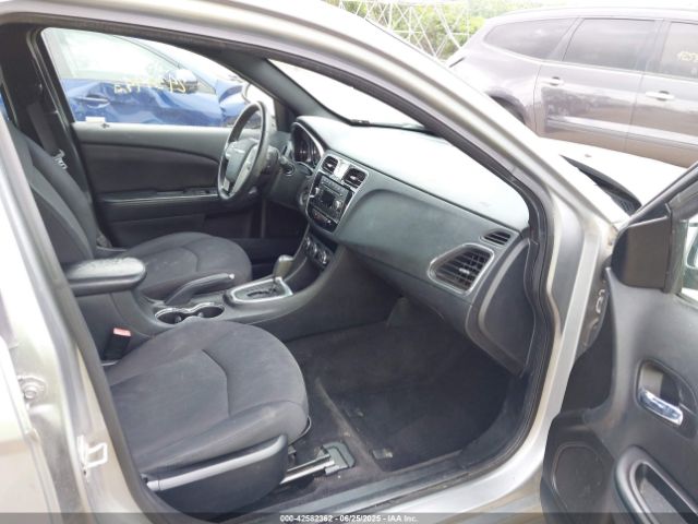 2013 CHRYSLER 200 1C3CCBBG1DN696374 Photo 4