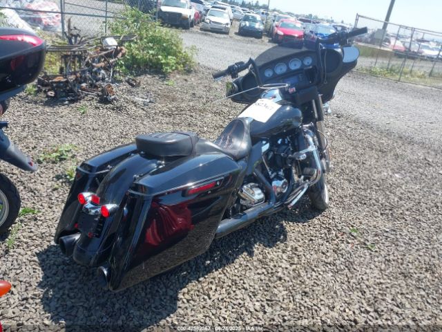 2018 HARLEY-DAVIDSON FLHX 1HD1KBC15JB672557 Photo 3