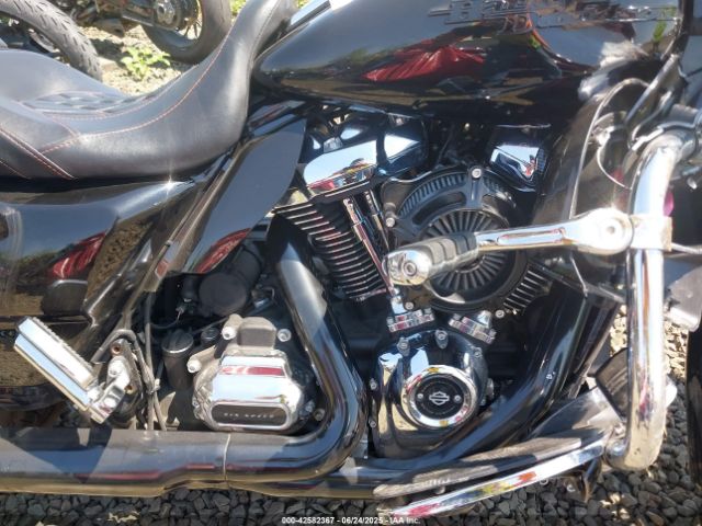 2018 HARLEY-DAVIDSON FLHX 1HD1KBC15JB672557 Photo 7