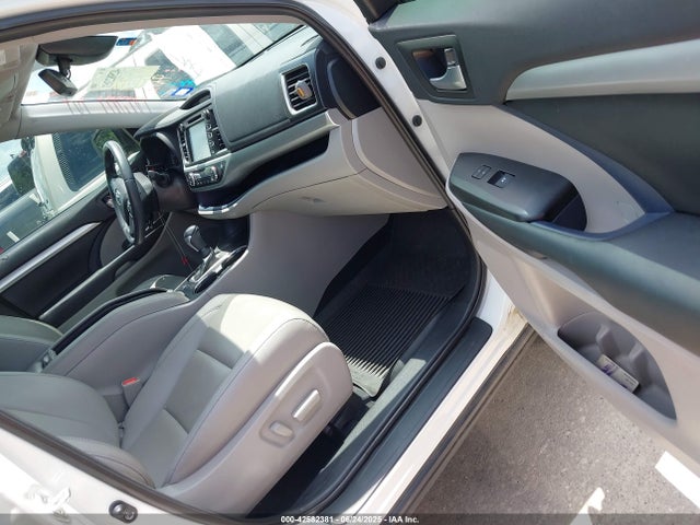 5TDKZRFH1KS329273 Toyota 2gr-fks