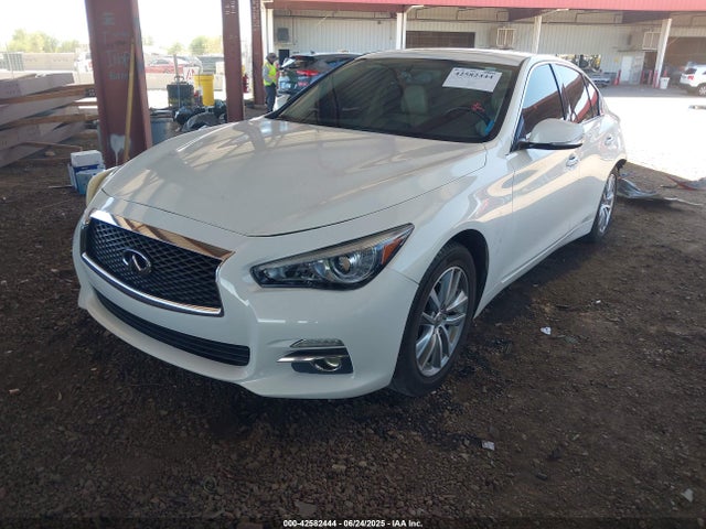 Infiniti 2014 2014 JN1BV7AP8EM683244 Image 2