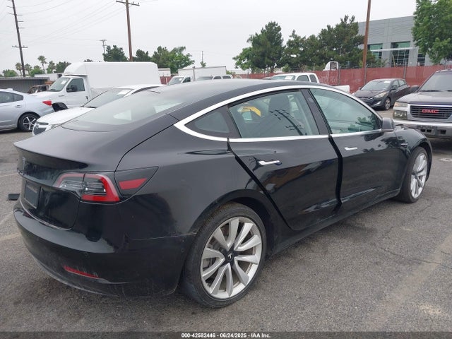 2018 TESLA MODEL 3 5YJ3E1EA9JF176067 Photo 3