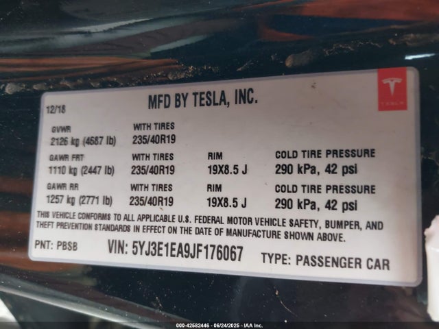 2018 TESLA MODEL 3 5YJ3E1EA9JF176067 Photo 8