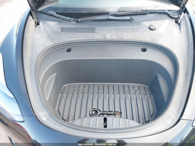 5YJ3E1EB9PF415232 Tesla MODEL 3