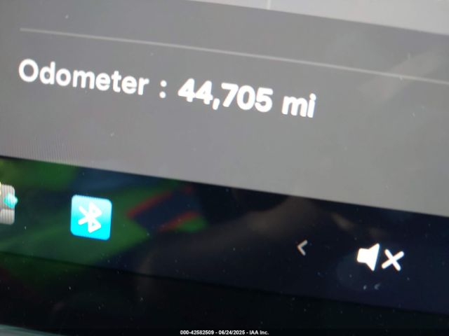 5YJ3E1EB9PF415232 Tesla MODEL 3