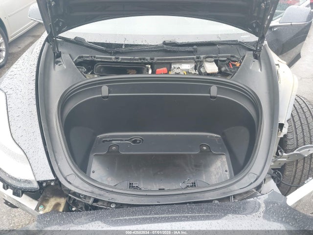 2018 TESLA MODEL 3 5YJ3E1EB2JF054854 Photo 9