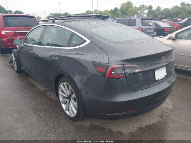 2018 TESLA MODEL 3 5YJ3E1EB2JF054854 Photo 2