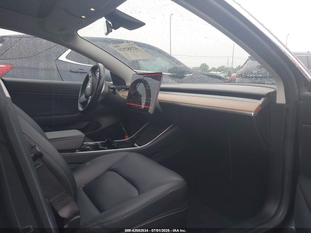 2018 TESLA MODEL 3 5YJ3E1EB2JF054854 Photo 4