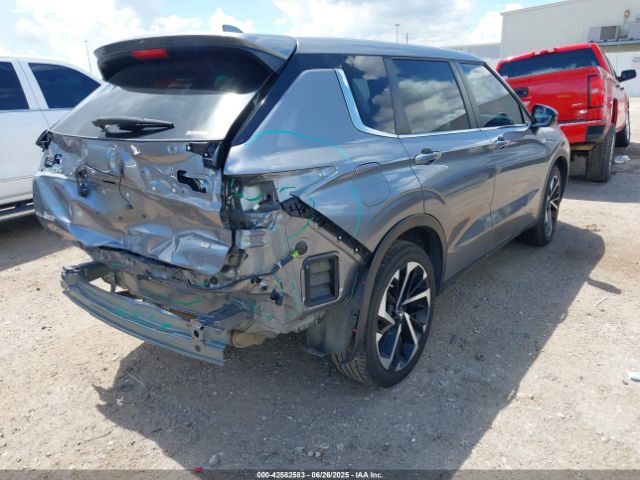 2022 MITSUBISHI OUTLANDER JA4J4UA89NZ048498 Photo 3