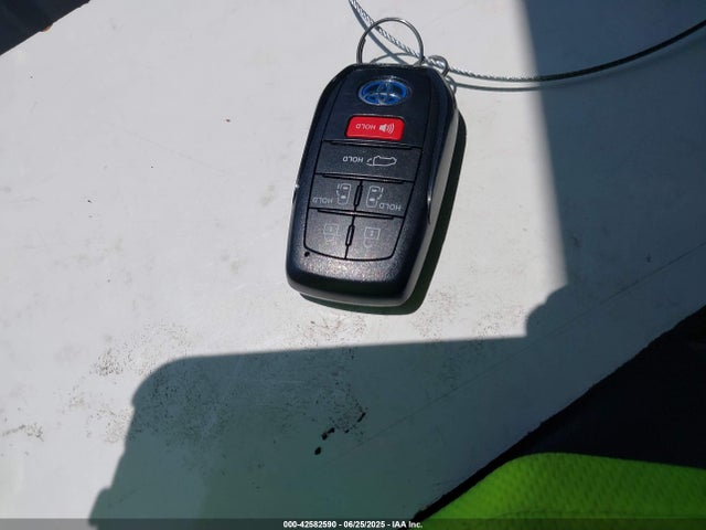 5TDZSKFCXRS111079 Toyota a25a-fxs