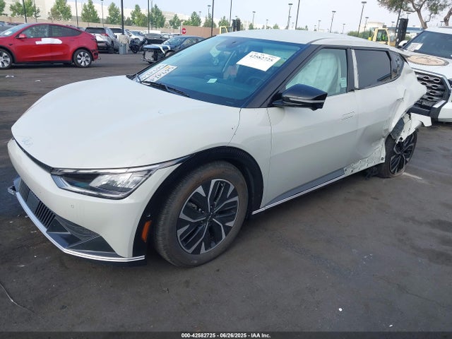 KIA 2024 2024 KNDC34LA7R5184997 Image 2