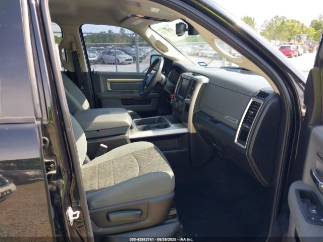2016 RAM 1500 3C6RR7LT1GG272033 Photo 4