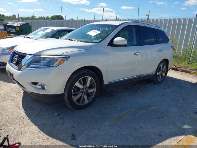 Nissan 2014 2014 5N1AR2MM1EC710772 Image 2
