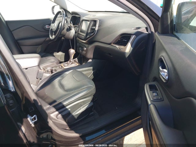 1C4PJLDB6GW272617 Jeep Cherokee