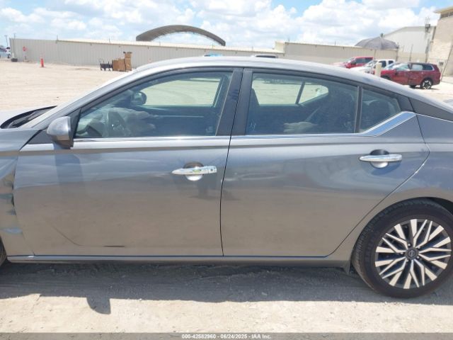 1N4BL4DV2PN386789 Nissan 2023