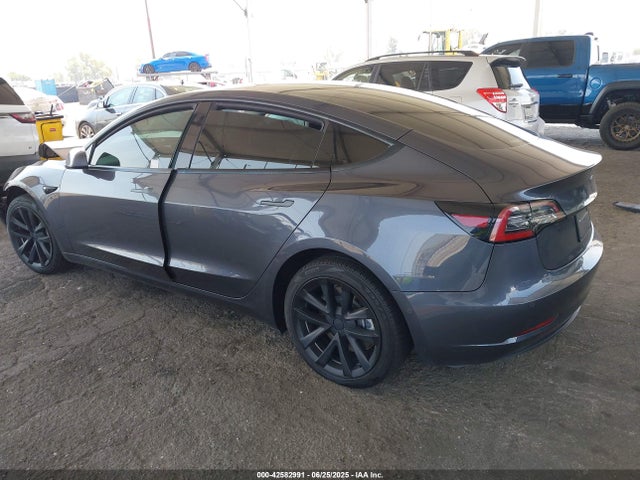 2022 TESLA MODEL 3 5YJ3E1EAXNF212578 Photo 2